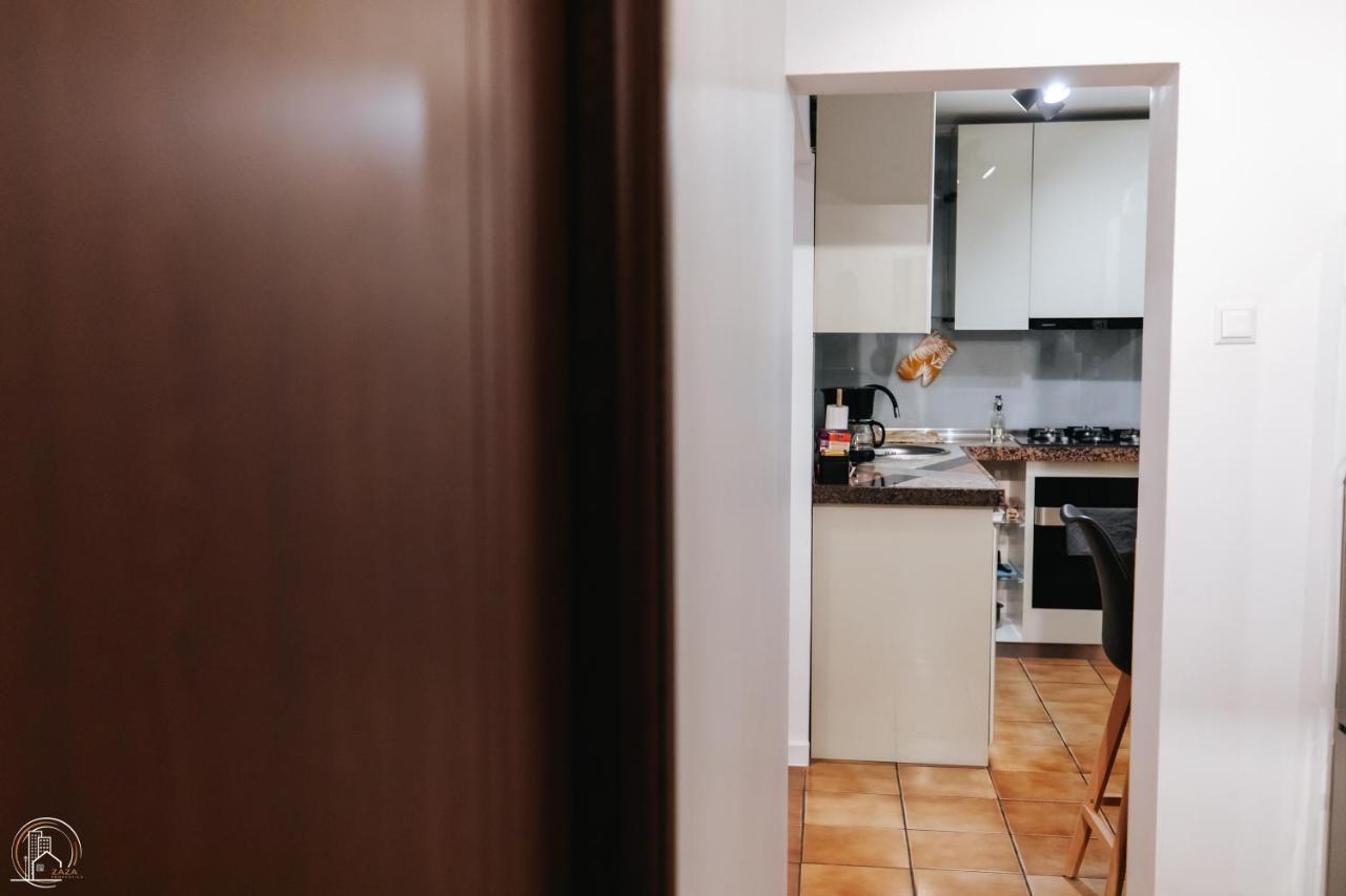 Zaza Apartament - Central Area, With Balcony Târgu Jiu Extérieur photo